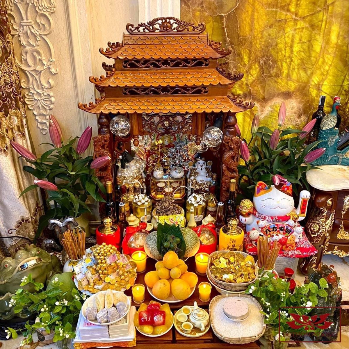 Cần có đầy đủ lễ vật trên bàn thờ