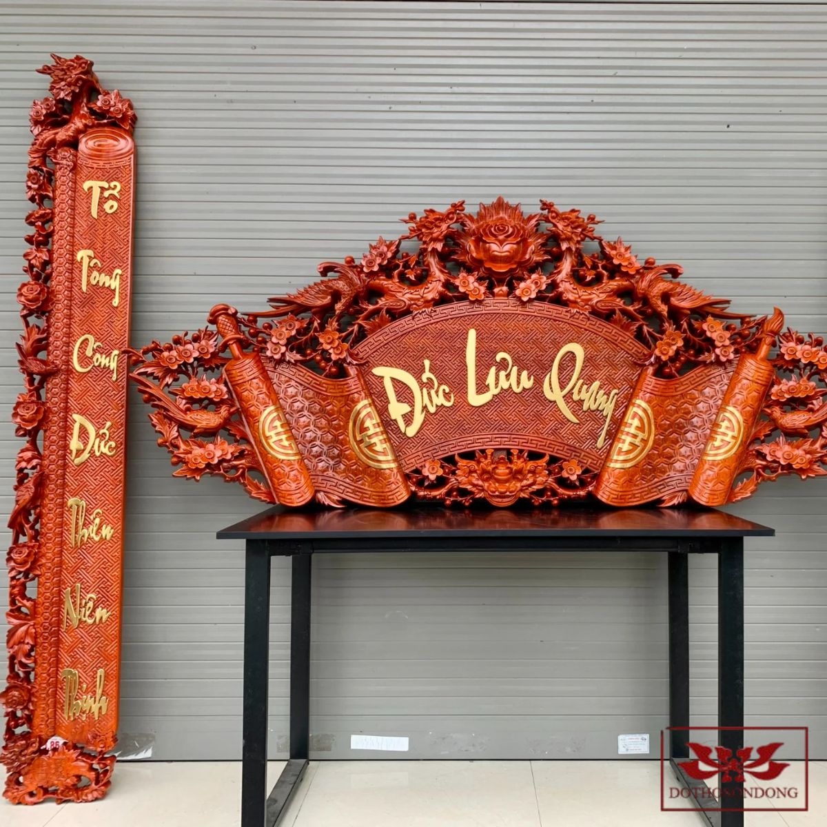 Chữ viết trên cuốn thư như lời răn dạy đối với con cháu