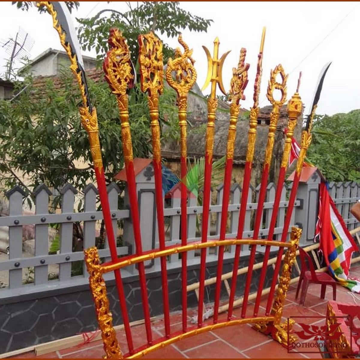 Bộ bát bửu chấp kích cho gian thờ hiện đại