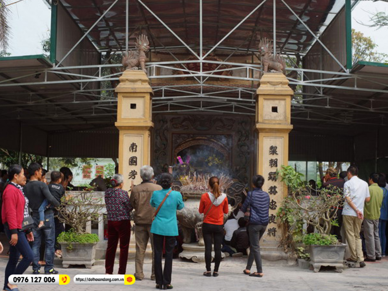 lang mo ong hoang muoi 1