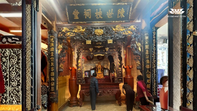 Phòng thờ gia tiên ở Can Lộc Hà Tĩnh