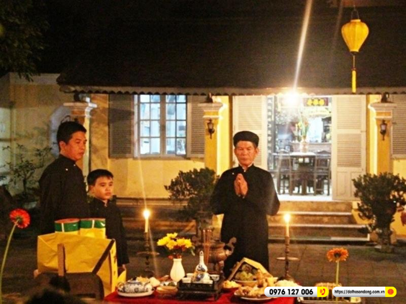 van khan tat nien ngoai troi 7